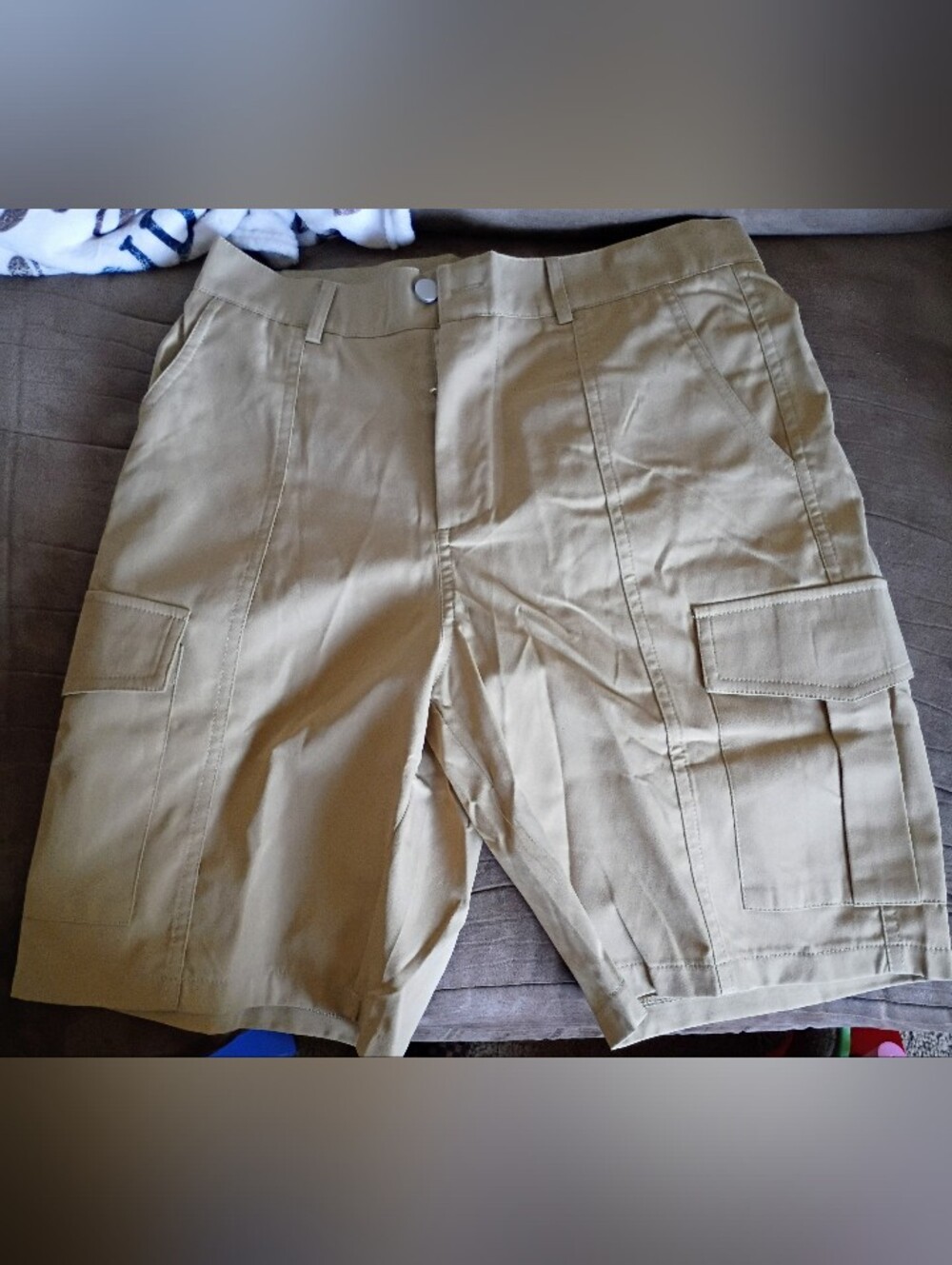 Women's Tan Cargo Shorts Size Small Brand New/ Never Worn